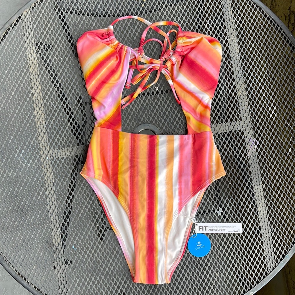 BRAND NEW, NEVER WORN, WITH TAGS SWIMSUIT ONE PIECE (CUPSHE)